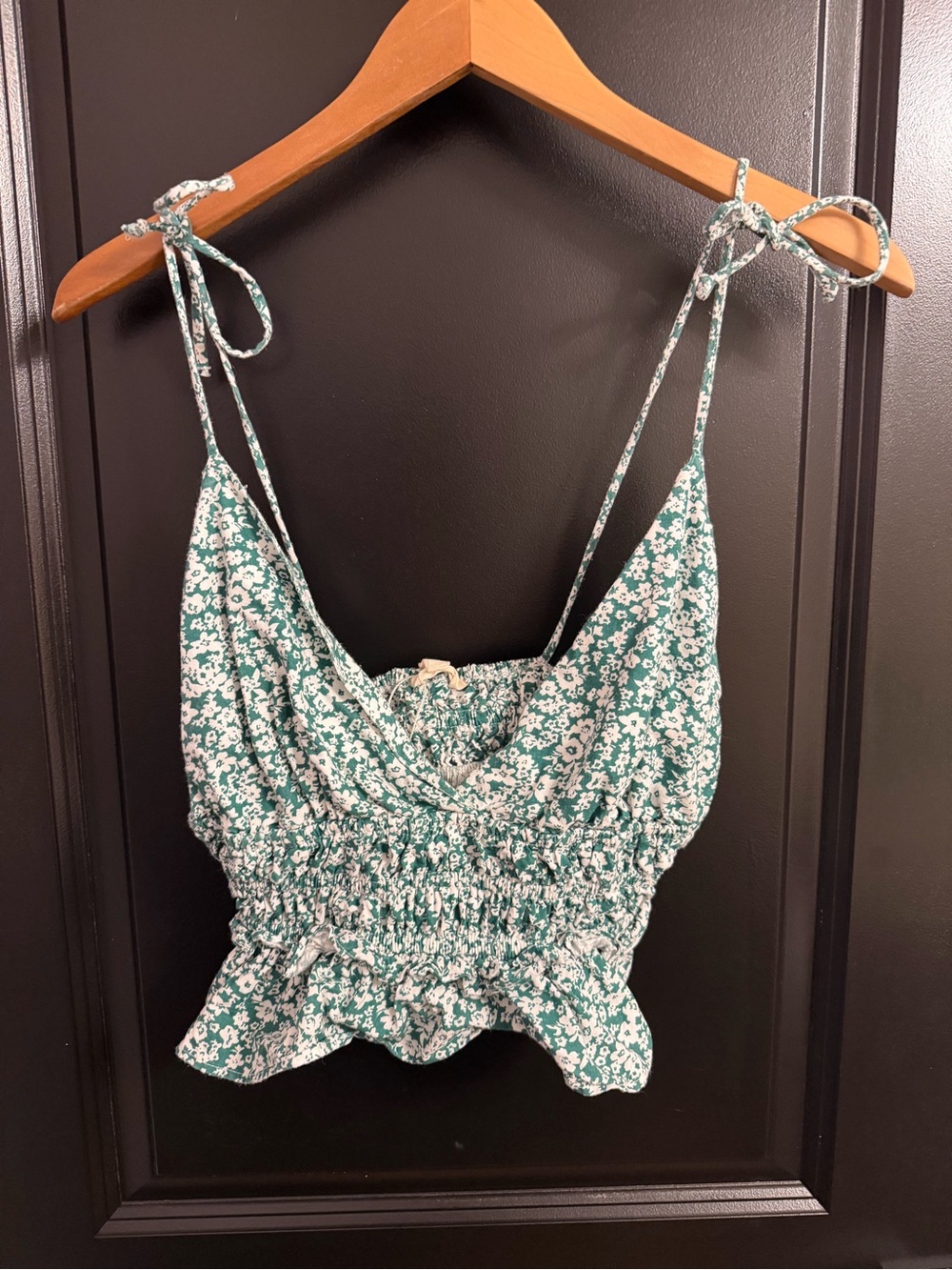 Green Floral Tie-Shoulder Smocked Crop Top